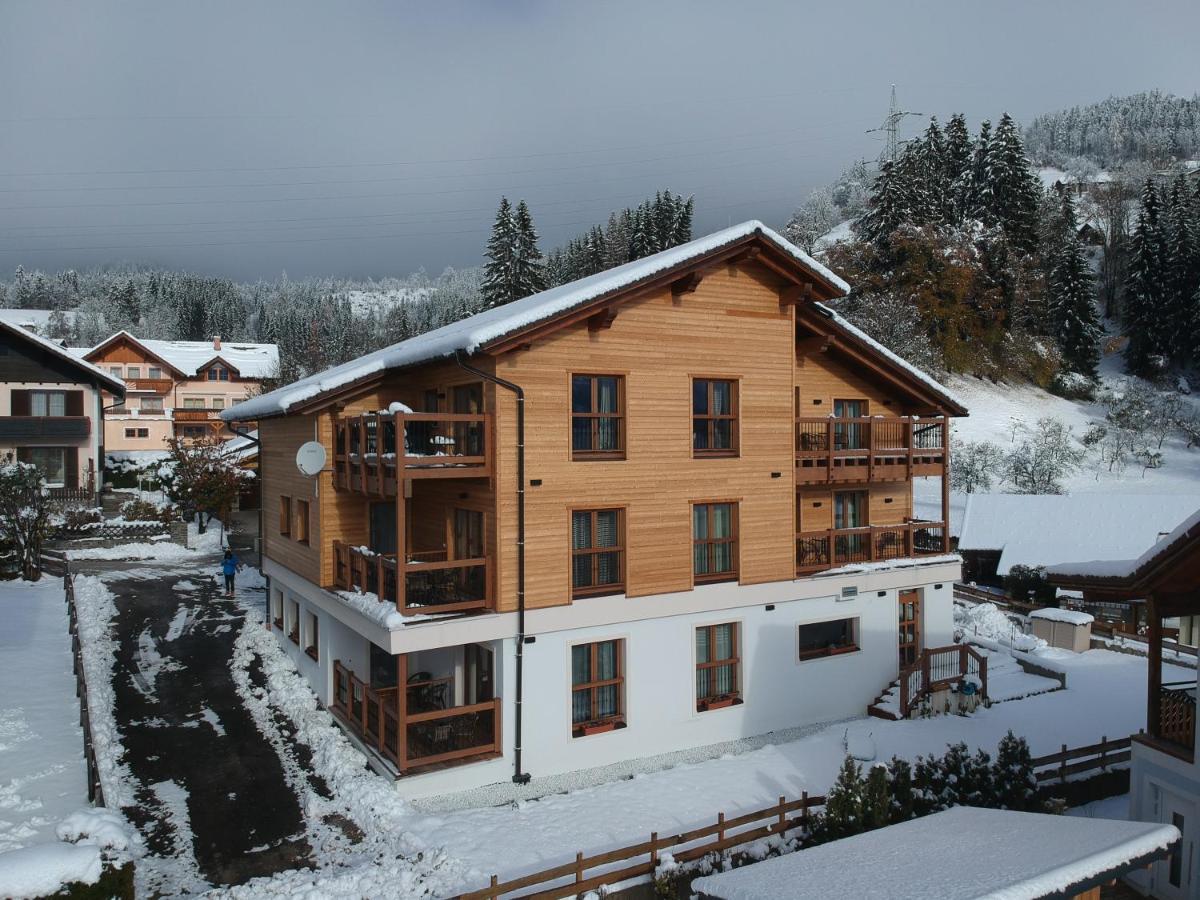 Schneekristall Aich  Kültér fotó